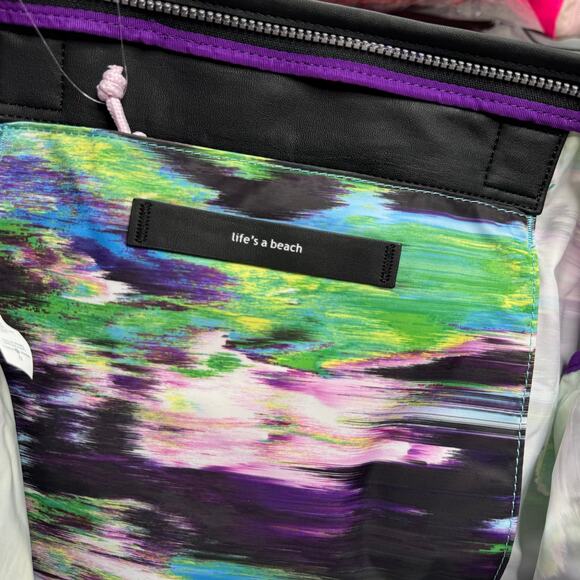 Lululemon NWT Multi-colored Summer Lovin' Tote - Picture 9 of 12